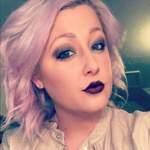 COPY - Meet your Posher, Alicia